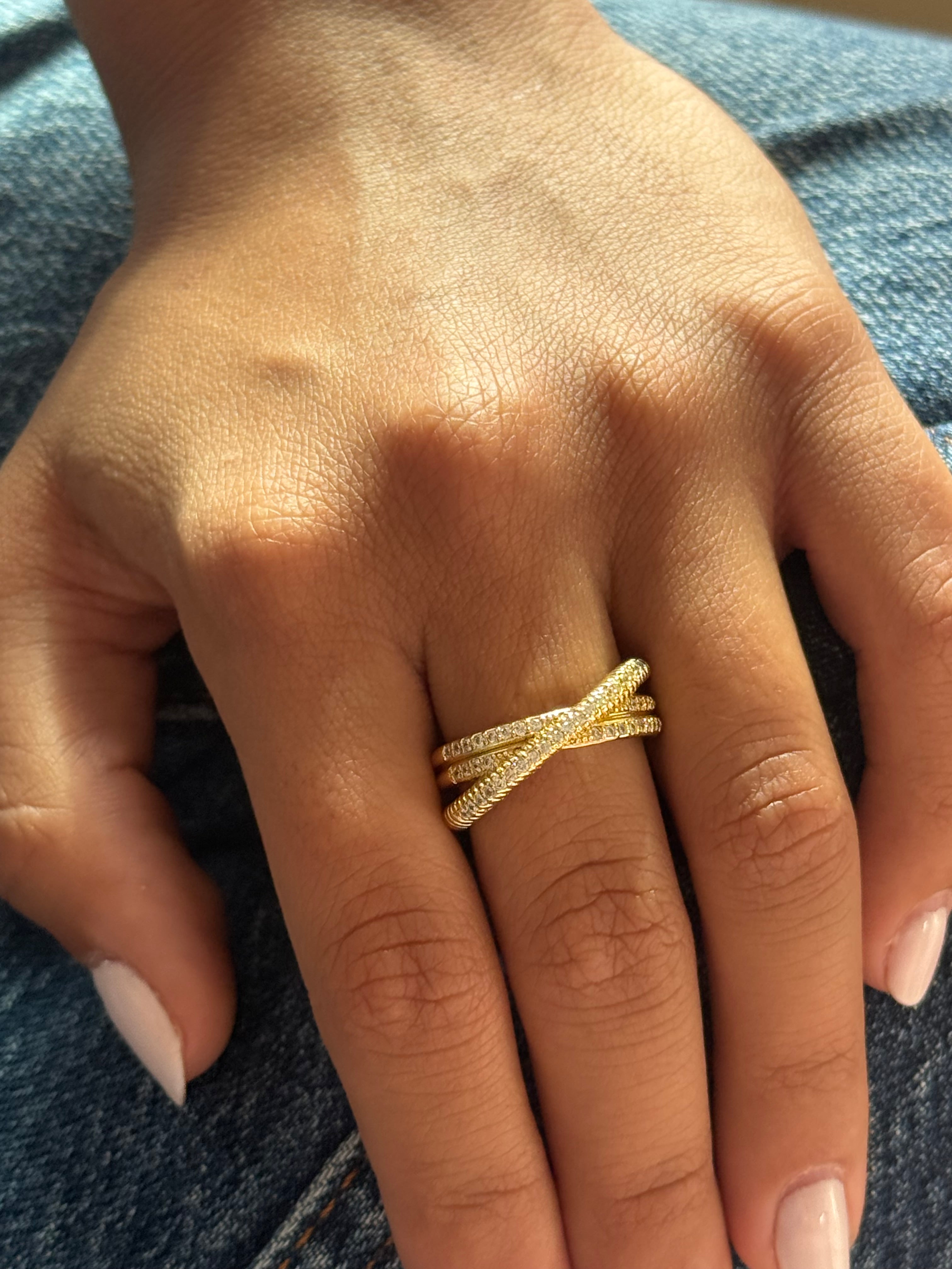 Amora Ring