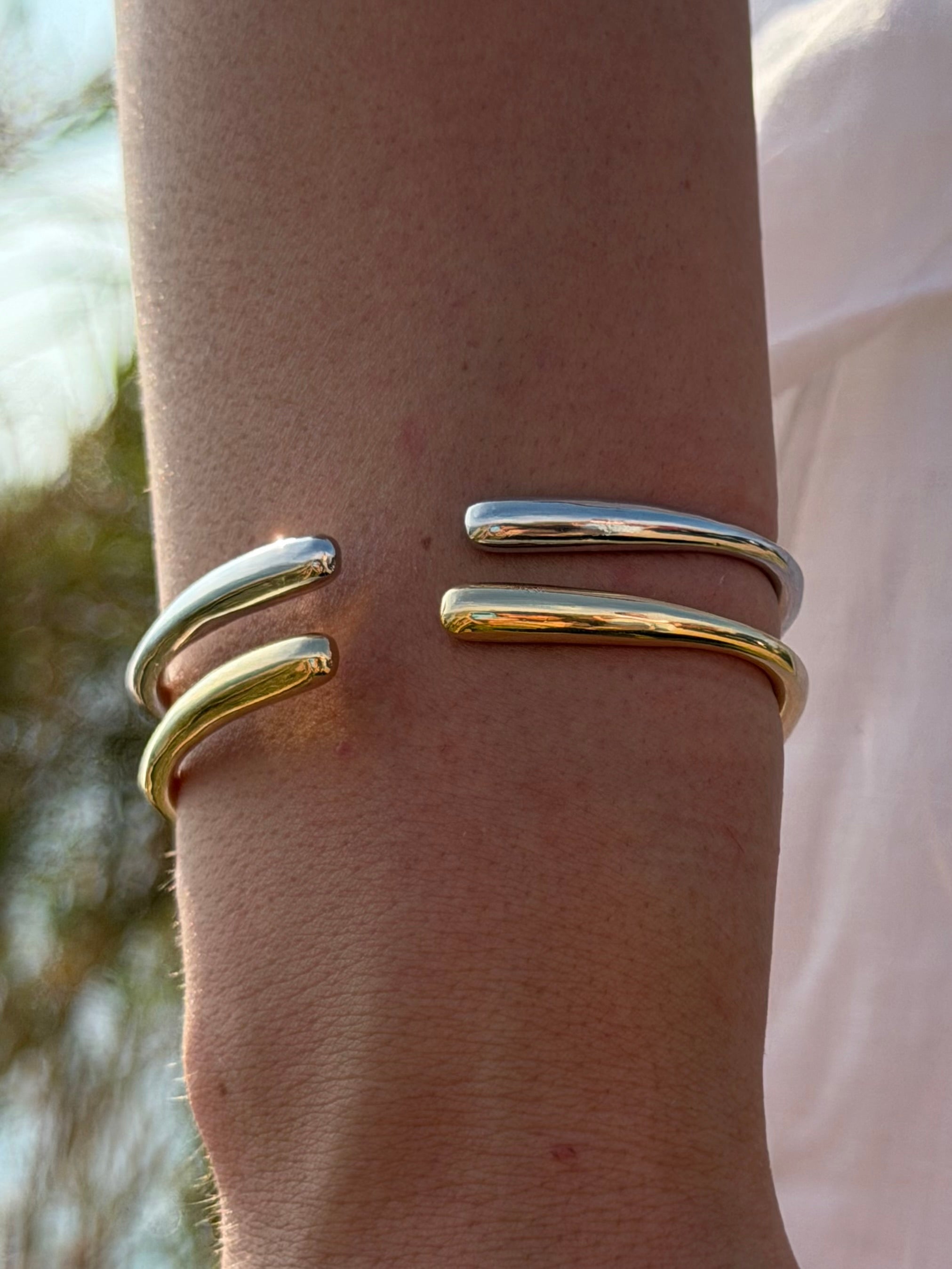 Gloss bangle
