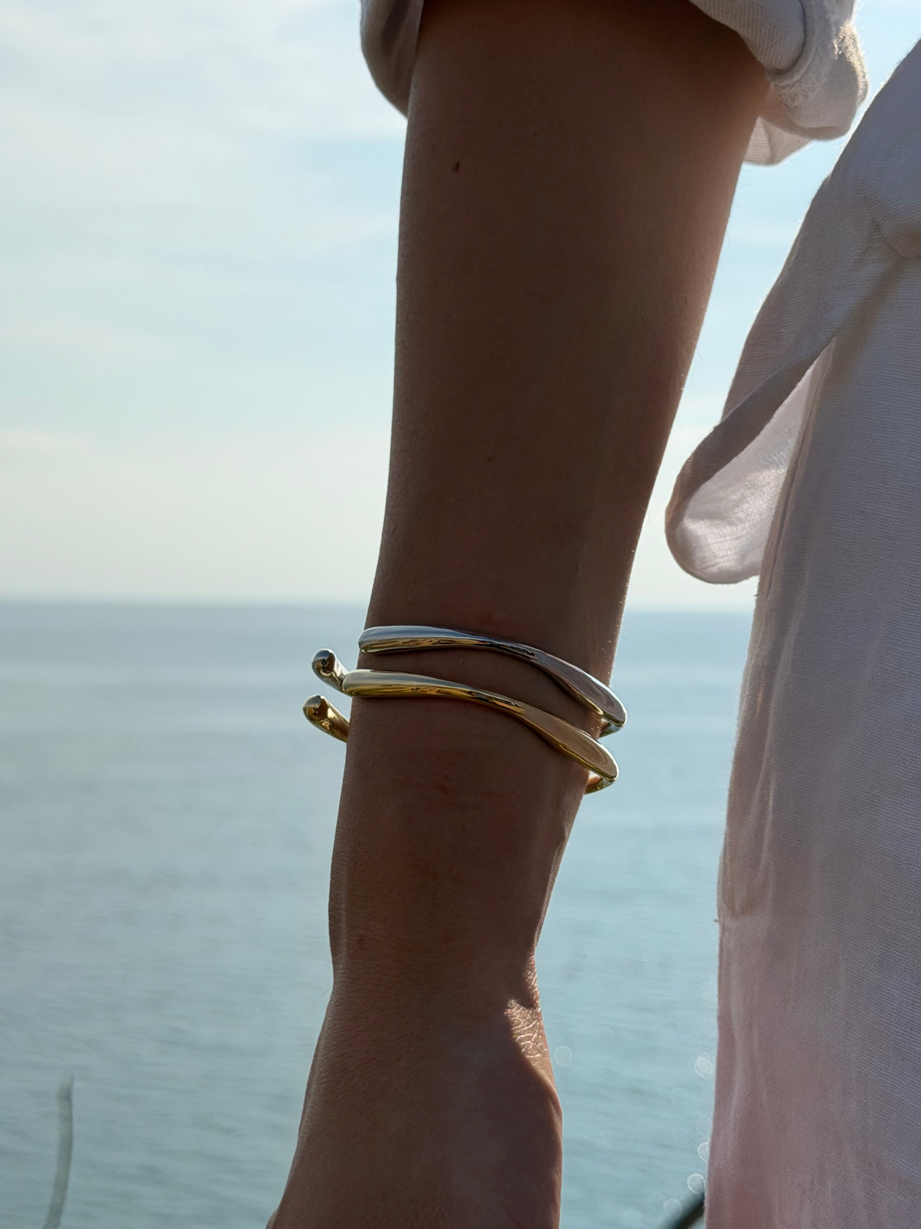 Gloss bangle