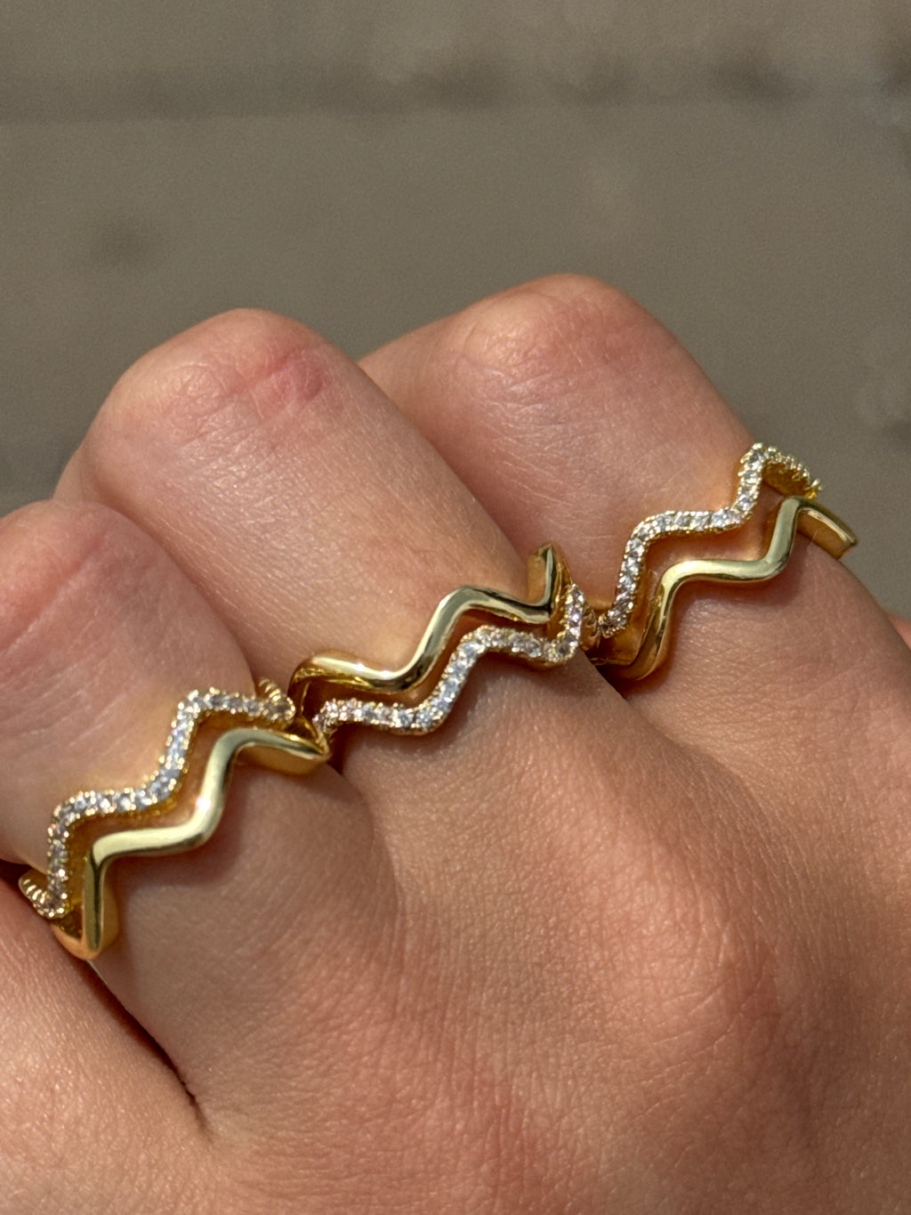 Mawj Ring