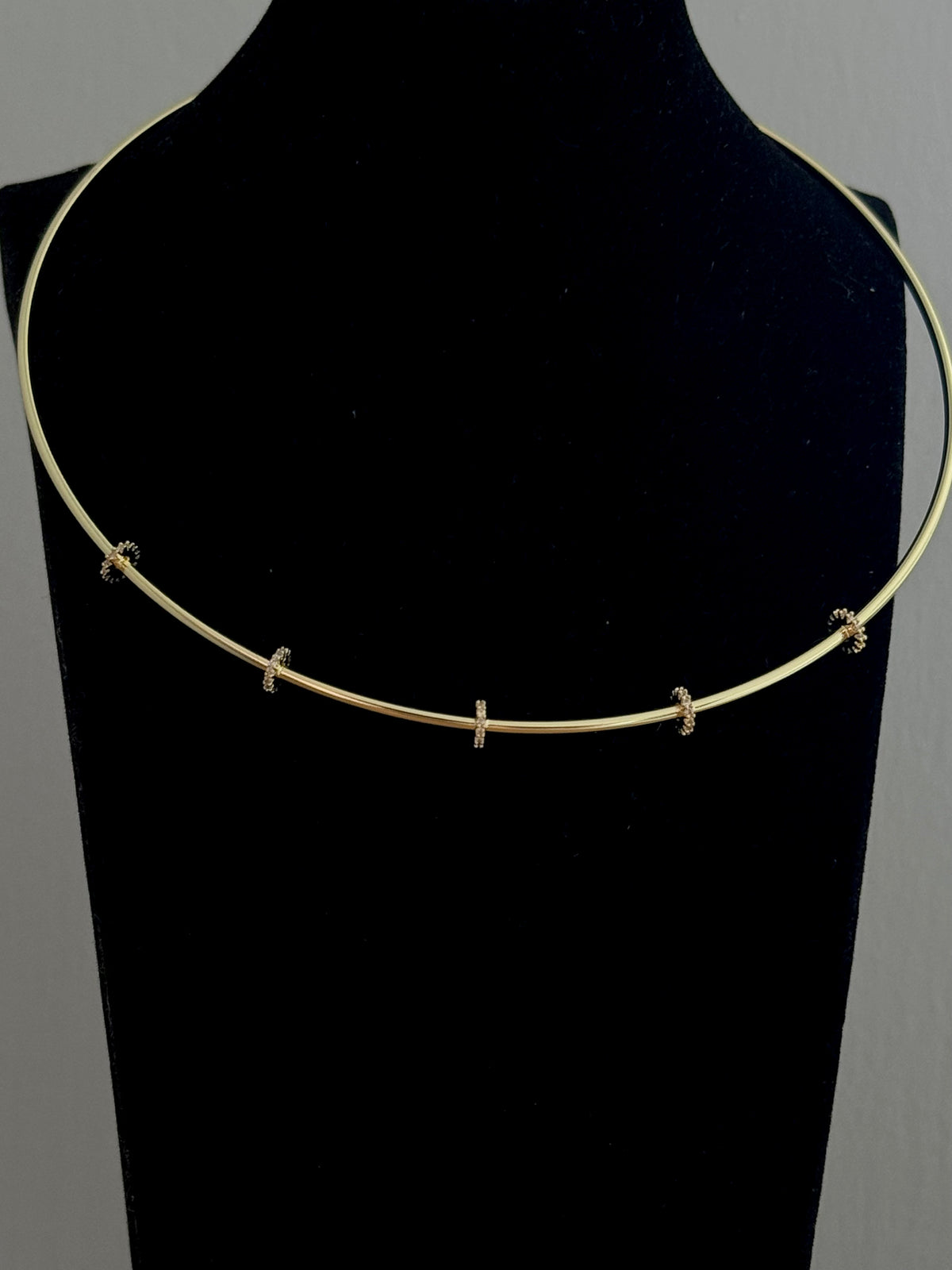 Velvet Chocker